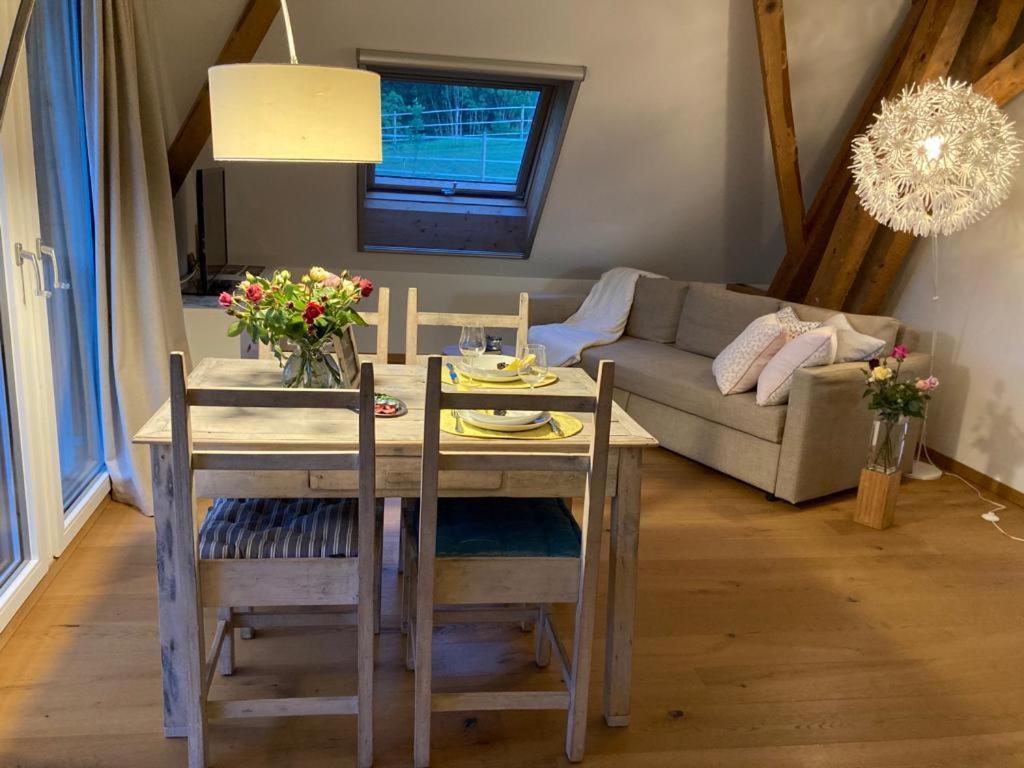 Ferienwohnung Burg Муртен Екстер'єр фото